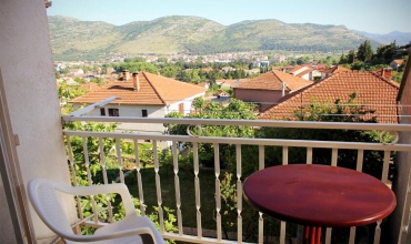 najam, izdaje se jednosoban apartman, Trebinje, Hrupjela, 4 osobe