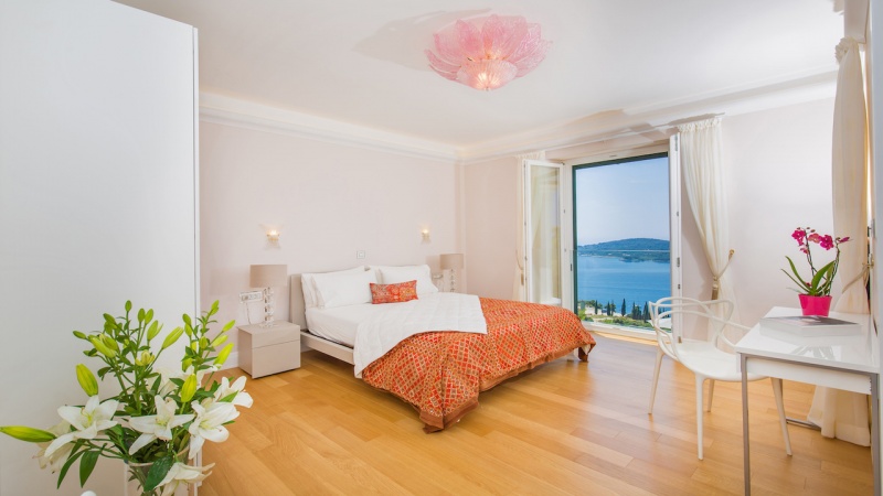 Vila, turistički smještaj Dubrovnik, Orašac, vila sa bazenom, vila s bazenom, 10 osoba, 5 spavaćih soba, luksuzna vila
