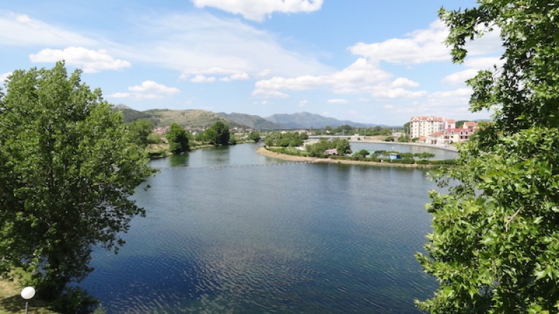 najam, izdaje se, jednosoban stan Trebinje centar, namješten