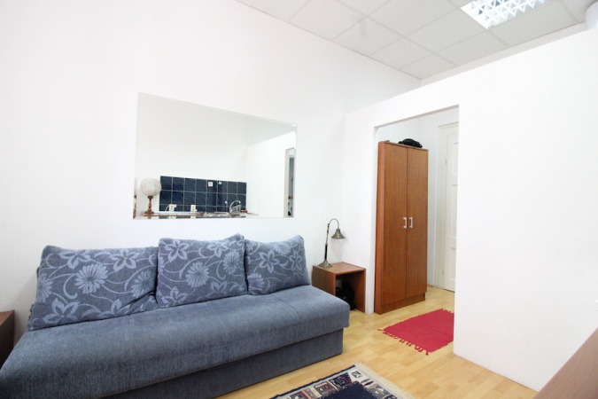 prodaja, garsonjera, studio apartman, u centru, Trebinje
