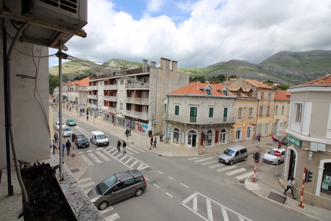 polovan stan, prodaje se, na prodaju stan, trosoban stan Trebinje