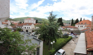 polovan stan, prodaje se, na prodaju stan, trosoban stan Trebinje