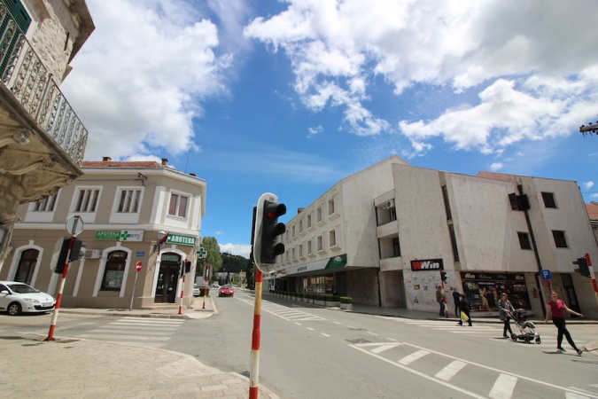 polovan stan, prodaje se, na prodaju stan, trosoban stan Trebinje