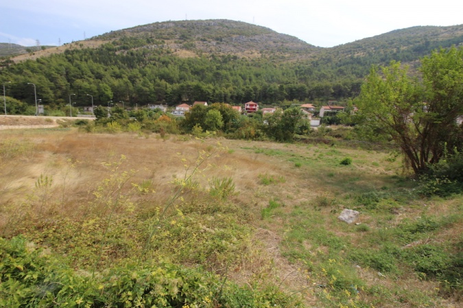 Trebinje, prodaja, građevinsko zemljište, zemlja, stambena zgrada