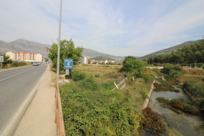 Trebinje, prodaja, građevinsko zemljište, zemlja, stambena zgrada