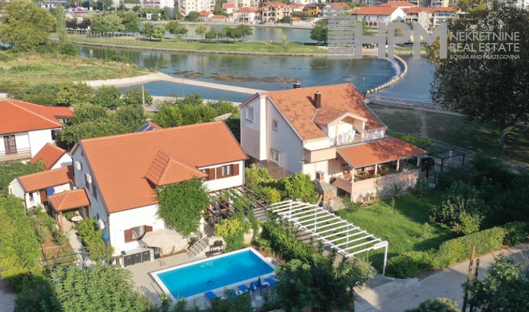 stan na dan, turistički smještaj, Trebinje, vila sa bazenom