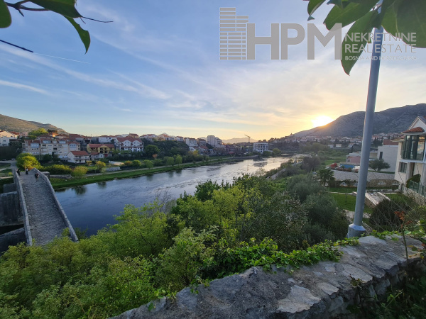 stan, kuća, trosoban stan, Trebinje, Gradina, Arslanagića most