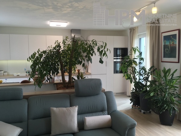 Trier, Germany, 2 Bedrooms Bedrooms, 3 Rooms Rooms,1 BathroomBathrooms,Apartment - holiday rentals,Holiday rentals,1061
