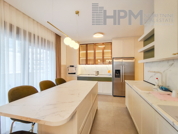 prodaja, stan, luksuzan stan, apartman, četvorosoban stan, four bedroom apartment